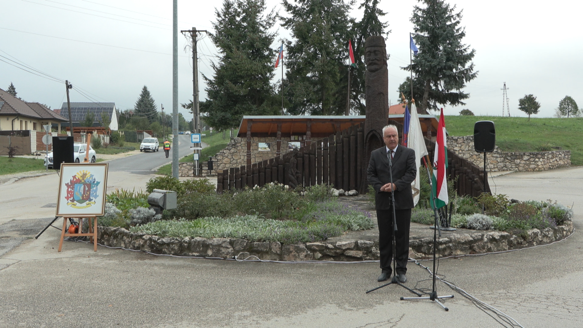 A bizalmat szolgálva